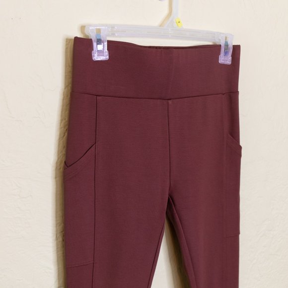 NWT Lou and Grey Pocket Ponte Leggings Muted Burgundy Wine Color Small - Picture 2 of 6